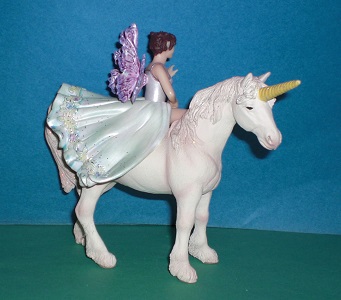 Elfe auf Einhorn